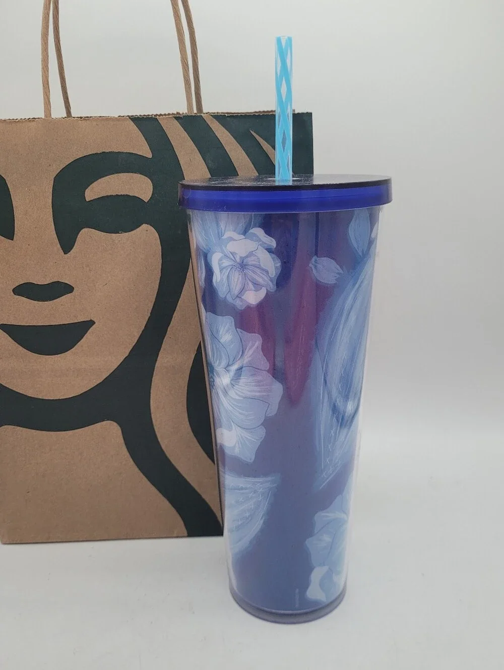 Starbucks Desert Floral Cactus cold cup is a 24 fl oz